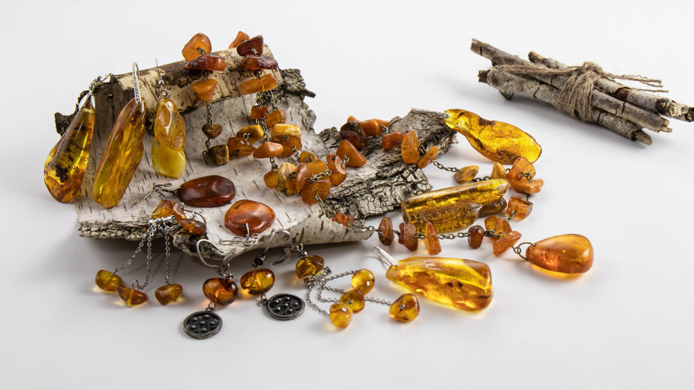 Amber Jewelry Different Colors